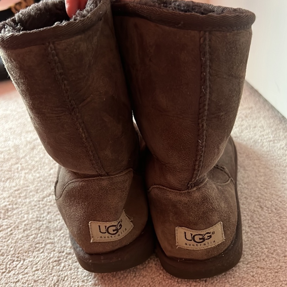 Brown uggs